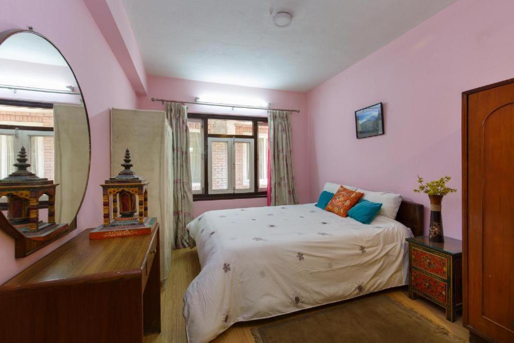 Kathmandu Nomad Hotel Екстериор снимка
